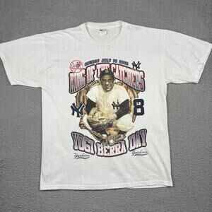 Vintage New York Yankees T-Shirt Men’s XL White Yogi Berra Day T-Shirt 1999